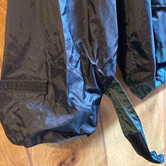 Vintage Windbreaker Tango USA Quarter Zip XL Black and Green Pull Cord Waist - Picture 5 of 10